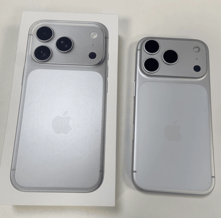 아이폰 17프로 256GB 화이트 자급제 이미지