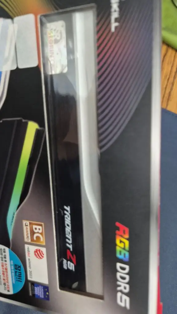 G.SKILL TRIDENT Z5 RGB DDR5 6000 CL30 32GB(16GBX2) 이미지
