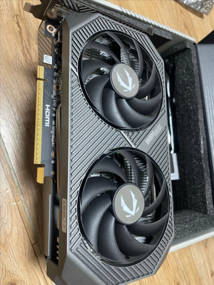 zotac 5060 8gb 이미지