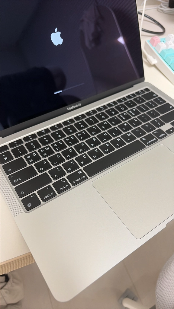 (거의새거)맥북에어 m1 16GB 256GB 이미지