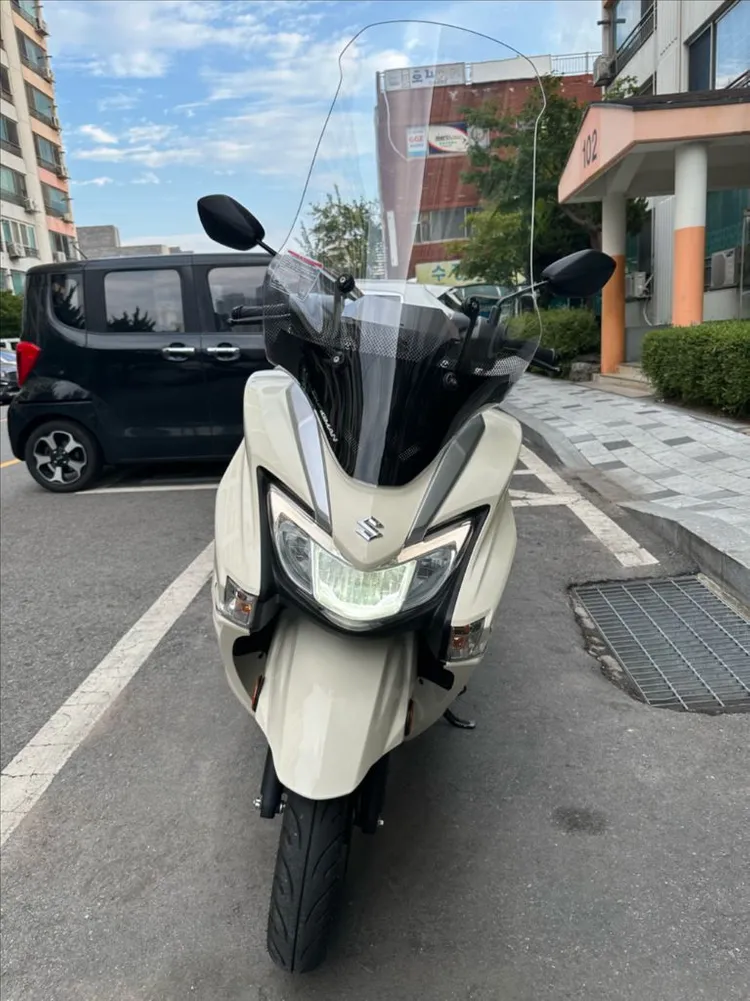 버그만125 스트리트 ex 이미지