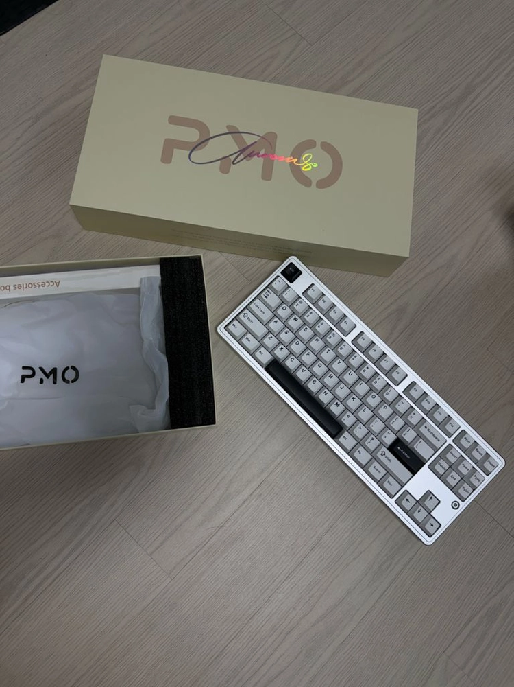 오로라80 문라이트실버 청죽축 hmx bamboo축 키보드 거의새거 이미지