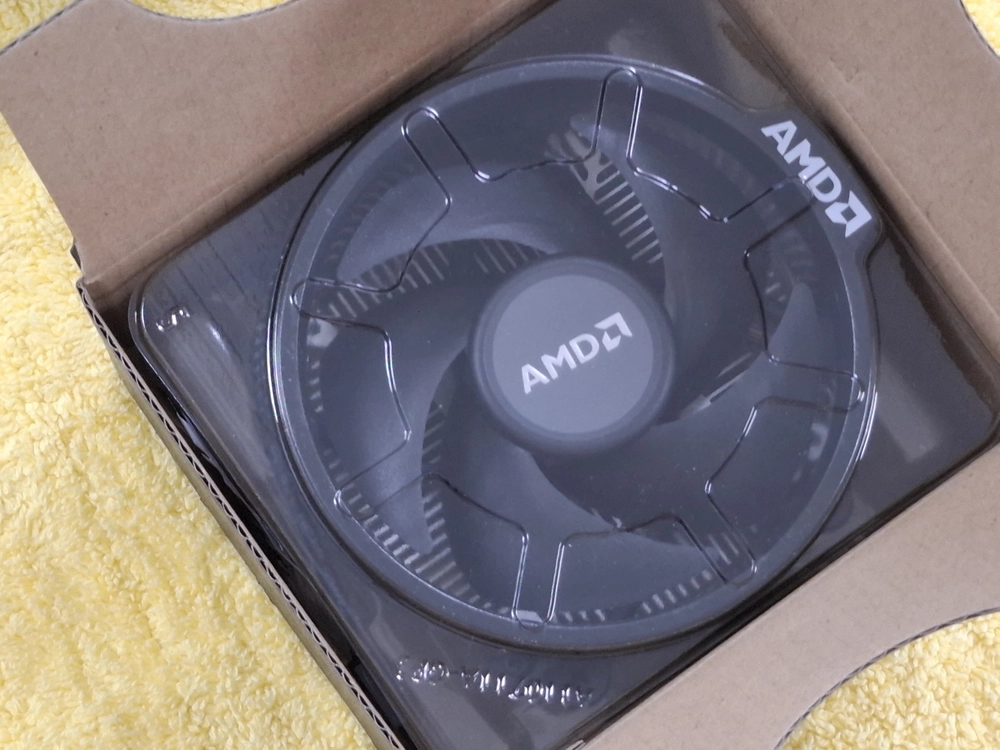 AMD 라이젠7 1700 8코어 16스레드 라이젠 5 박스 + 완전 새제품 쿨러 + 미개봉 써멀구리스 이미지