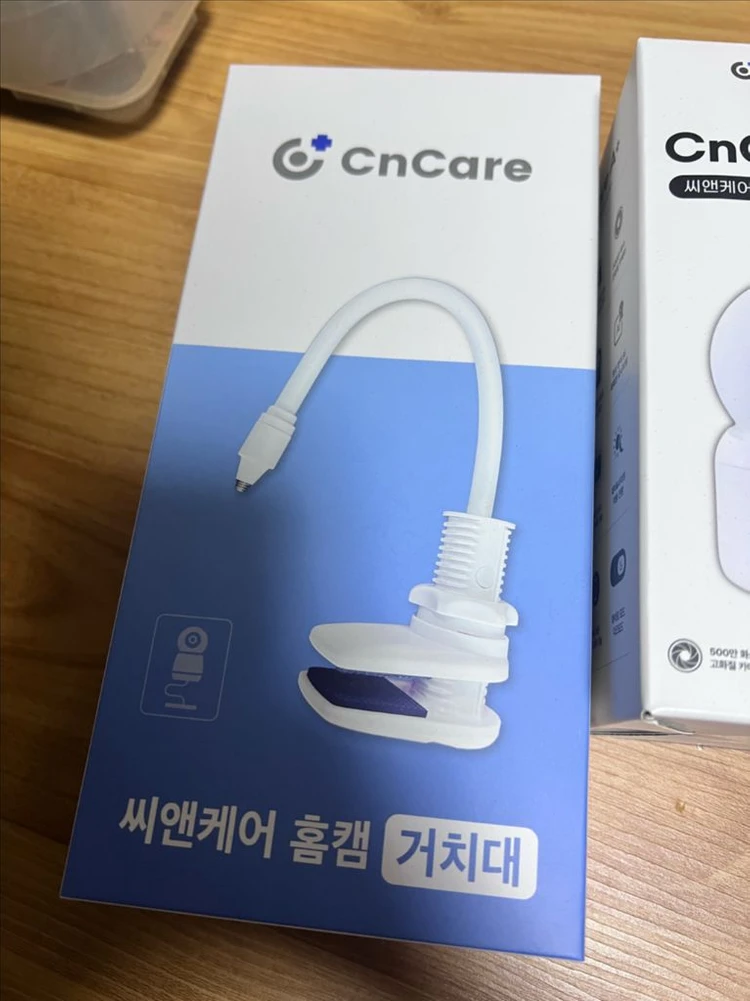 씨앤케어 홈캠 2개 거치대1개 일괄 이미지