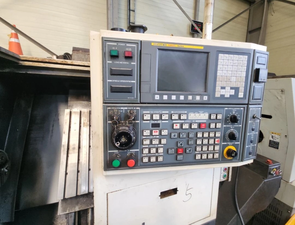 현대위아 KIT450 CNC 선반 갱타입 이미지