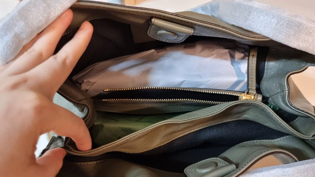루주 앤 라운지 카프리 숄더백 이미지