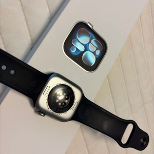 애플워치11 42mm 거의 새거 기스없고 쿨거시 내고 가능 이미지