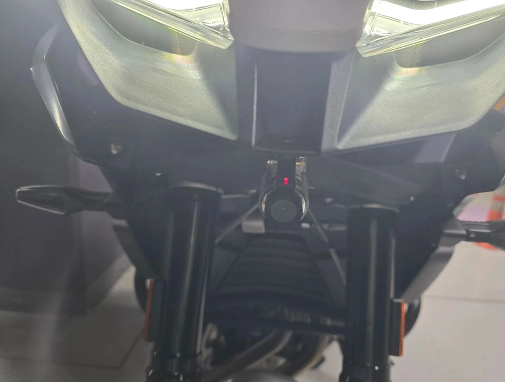 2024 BMW F900XR 오토바이 이미지