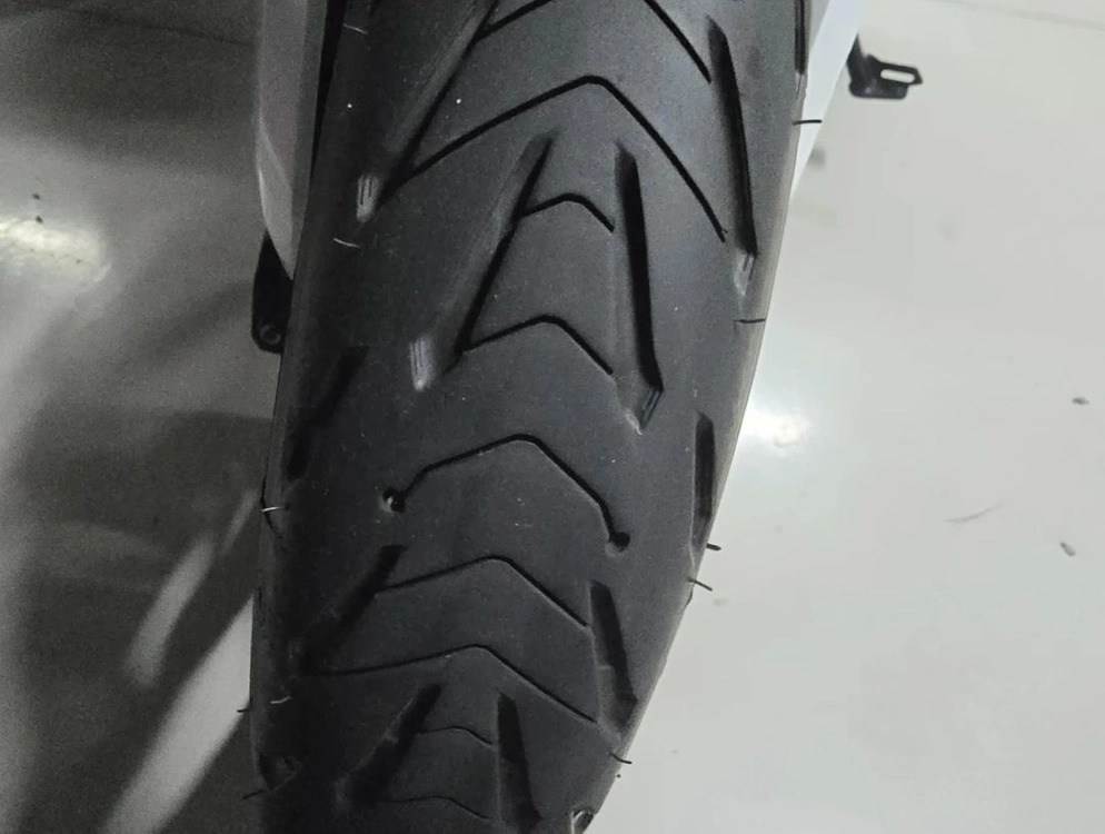 2024 BMW F900XR 오토바이 이미지