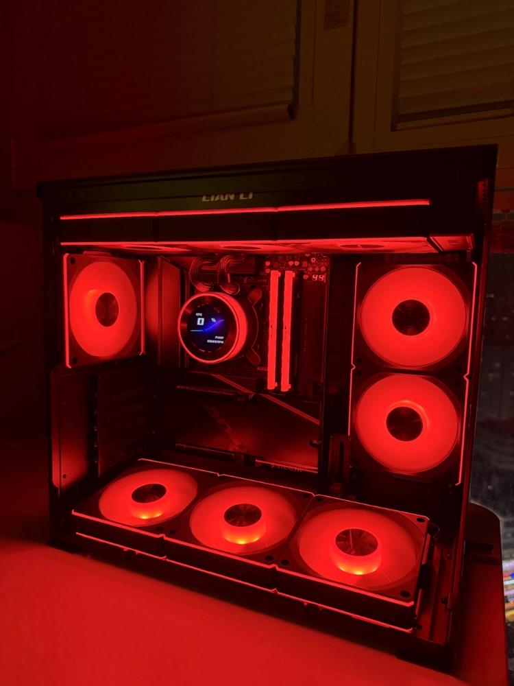 9800x3D 리안리 반본체 시스템 블랙 팝니다! 이미지