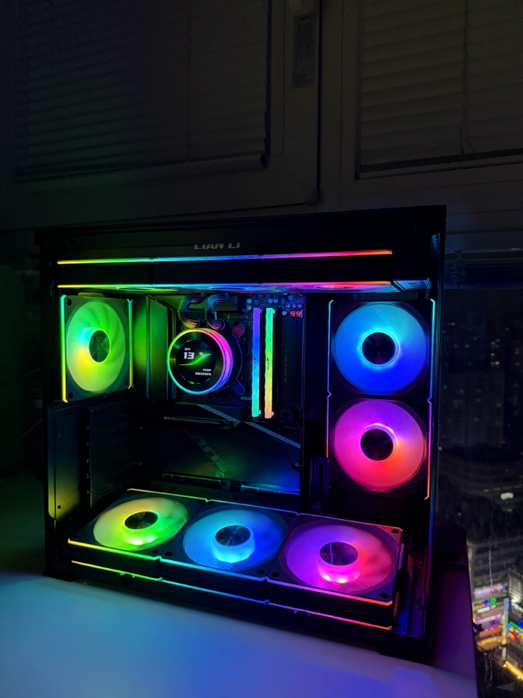9800x3D 리안리 반본체 시스템 블랙 팝니다! 이미지