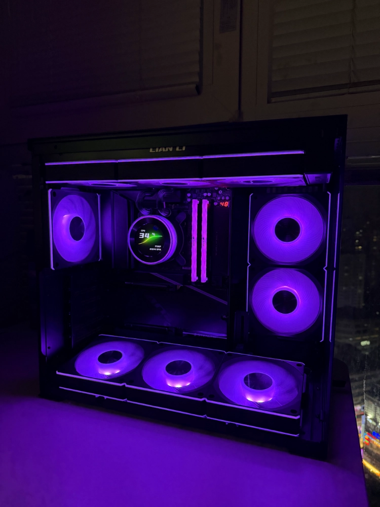 9800x3D 리안리 반본체 시스템 블랙 팝니다! 이미지