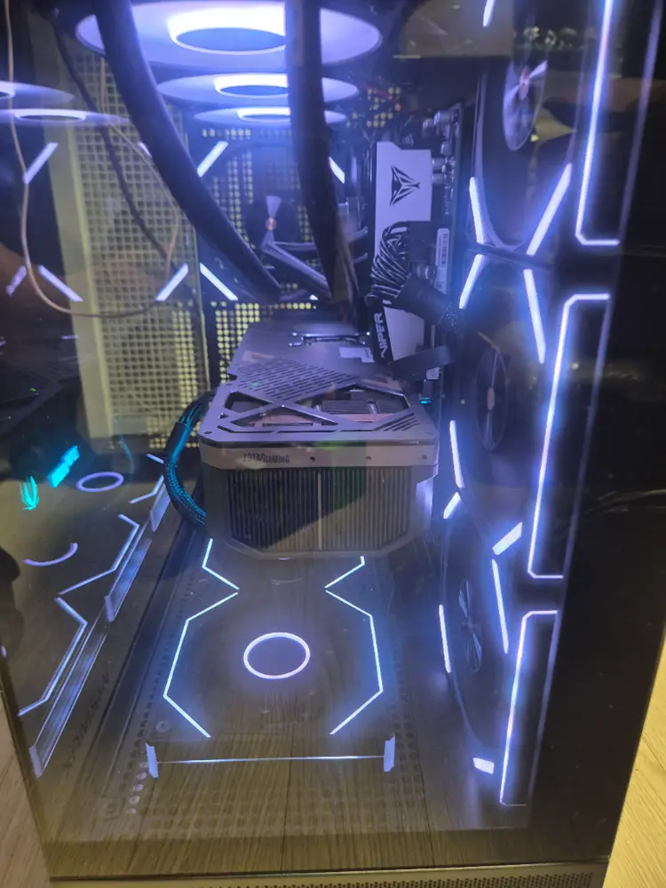 9800x3d 5070ti 게이밍 pc 이미지