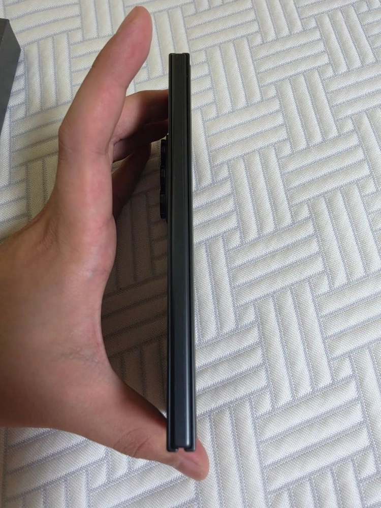 갤럭시 z폴드8 울트라 512GB 자급제 그라파이트 이미지