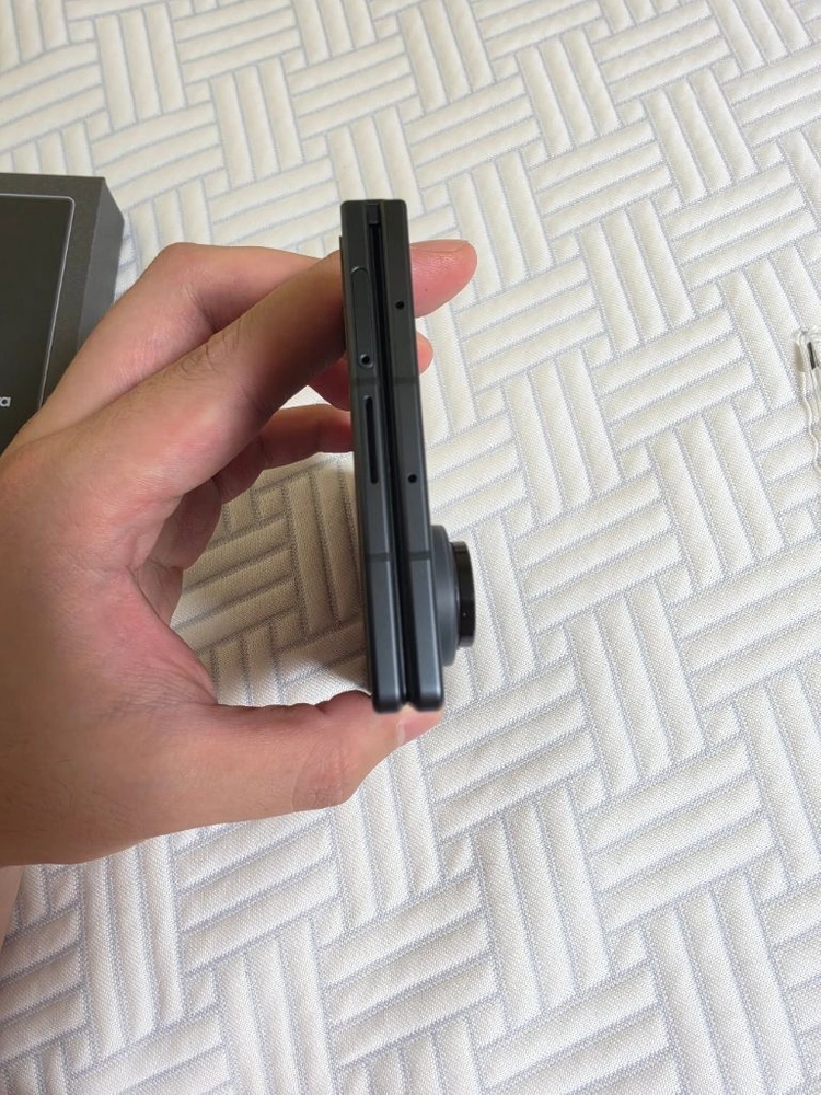 갤럭시 z폴드8 울트라 512GB 자급제 그라파이트 이미지