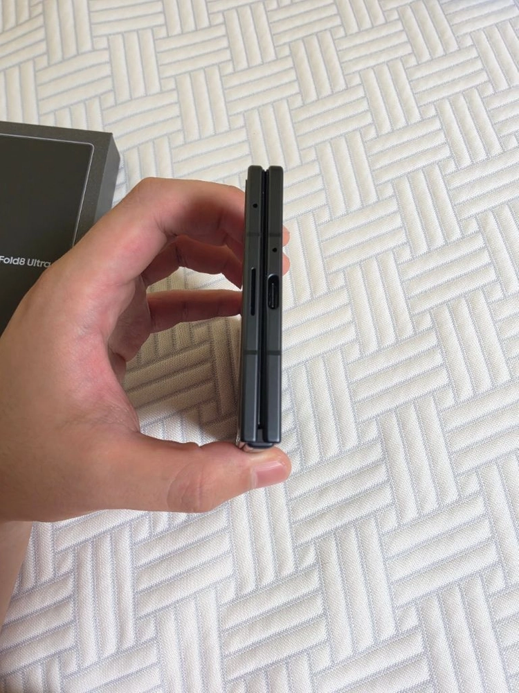갤럭시 z폴드8 울트라 512GB 자급제 그라파이트 이미지