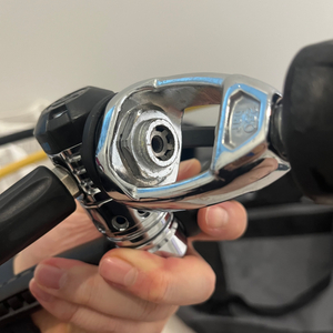 [판매] 스쿠버프로 MK25+S600+R095 호흡기 세트 (3게이지 포함) B급 판매합니다. 이미지