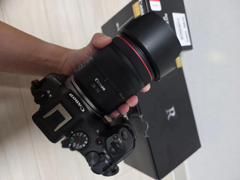 캐논 r8 + rf2870 f2.8 조합 이미지
