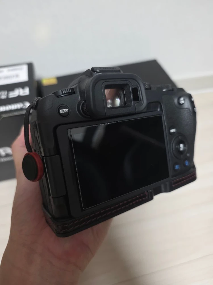 캐논 r8 + rf2870 f2.8 조합 이미지