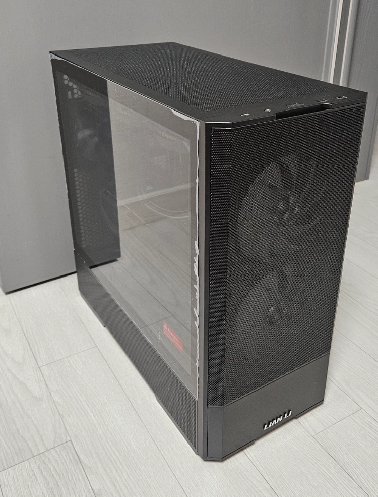 리안리 케이스 9800x3d , RTX 5070 ti 이미지