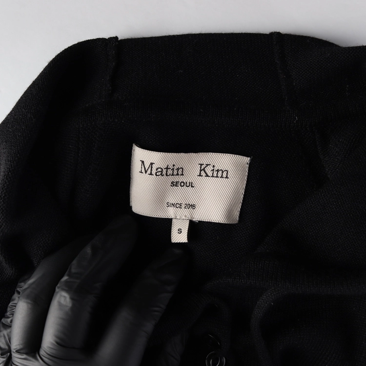마뗑킴 25FW 버튼 후디 랭글런 니트 탑 인 블랙 이미지