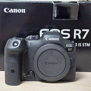 캐논 EOS R7 미러리스 카메라 이미지