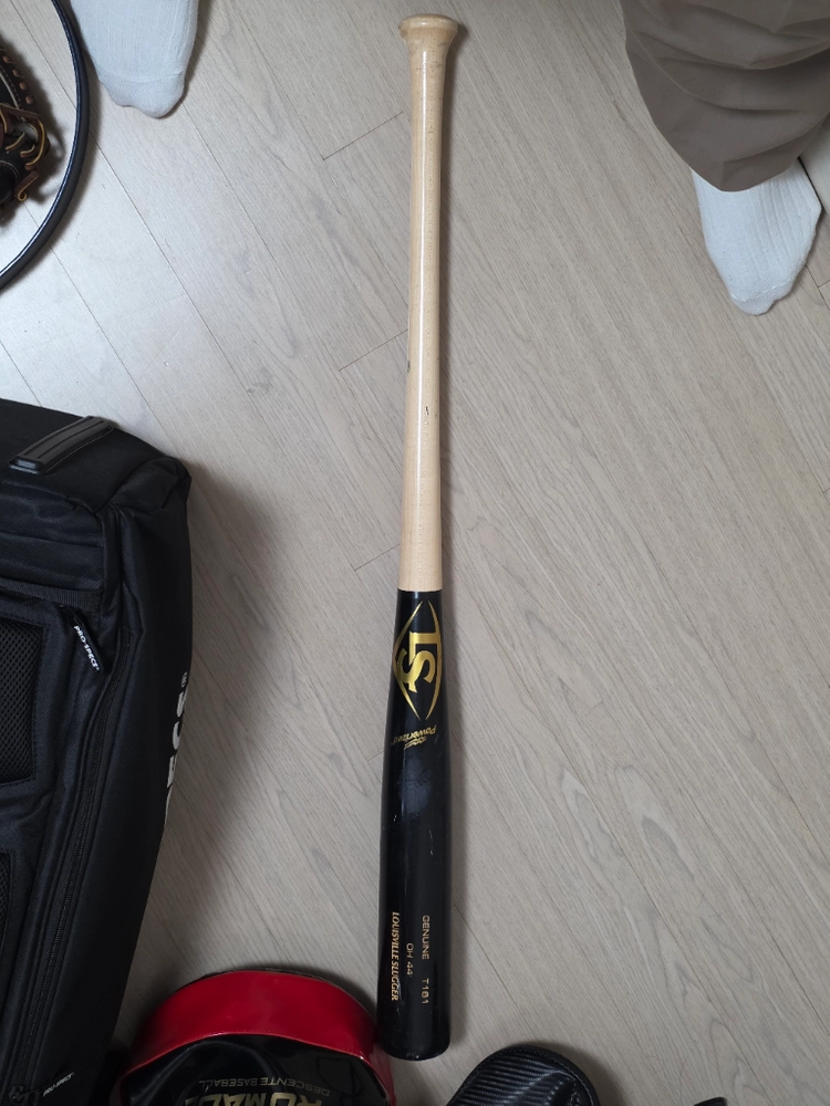 루이빌슬러거 LOUISVILLE SLUGGER 프라임 나무배트(오재일) 이미지