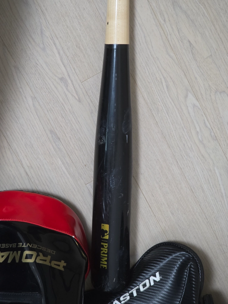 루이빌슬러거 LOUISVILLE SLUGGER 프라임 나무배트(오재일) 이미지