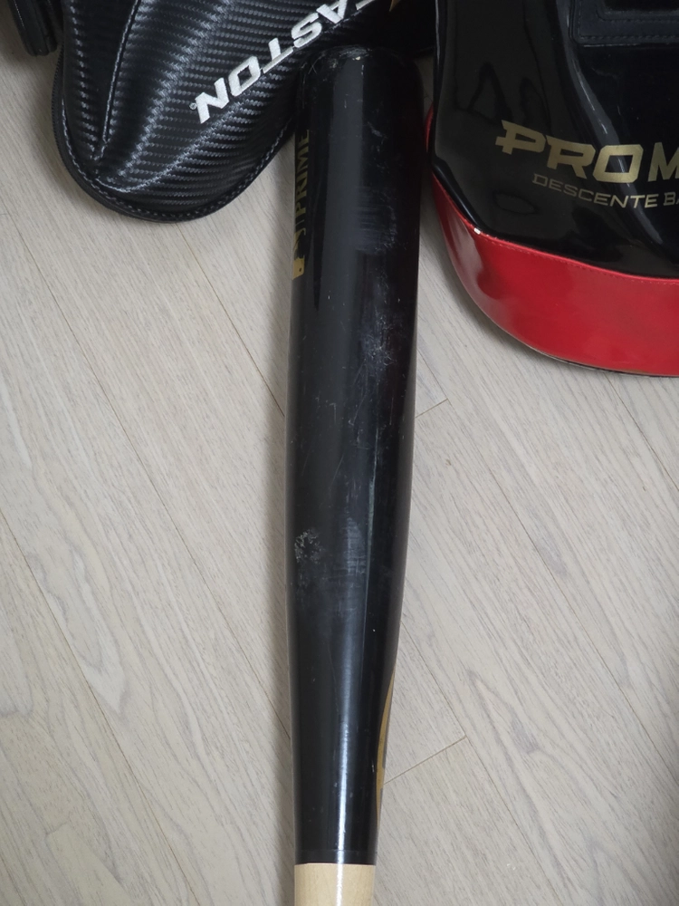 루이빌슬러거 LOUISVILLE SLUGGER 프라임 나무배트(오재일) 이미지