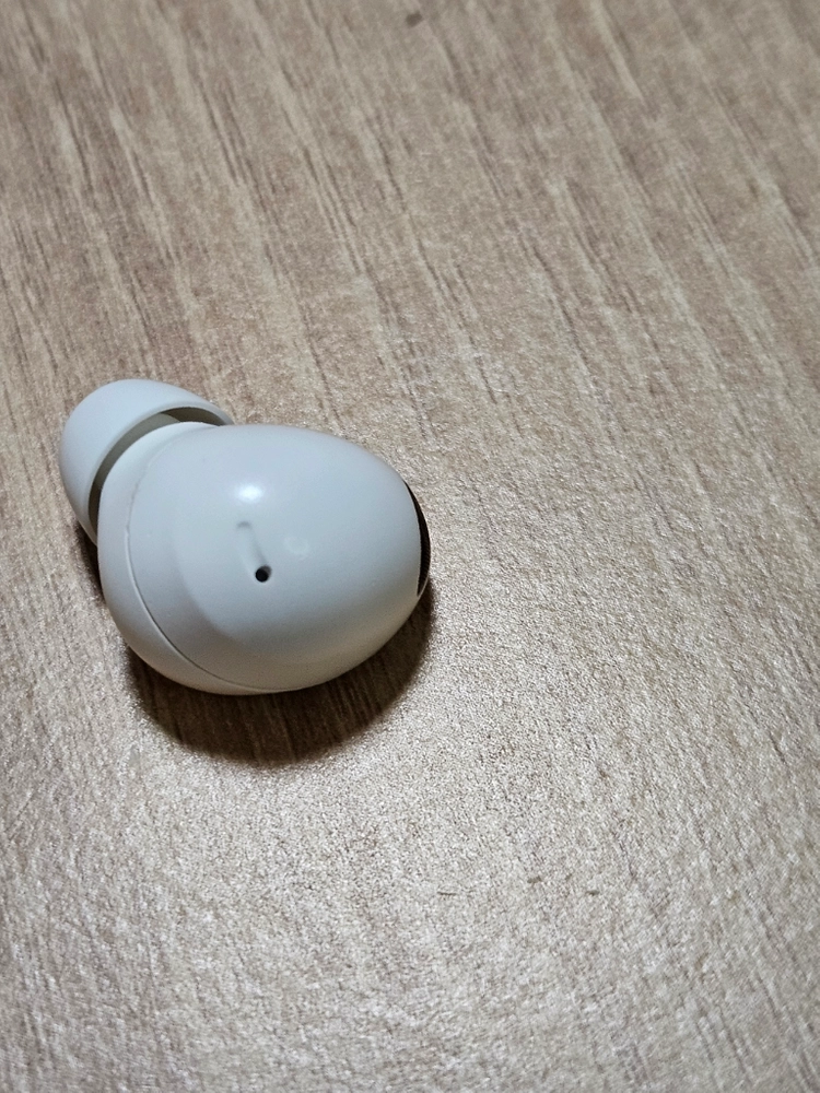 갤럭시 버즈2프로 화이트 왼쪽 SM-R510 이미지