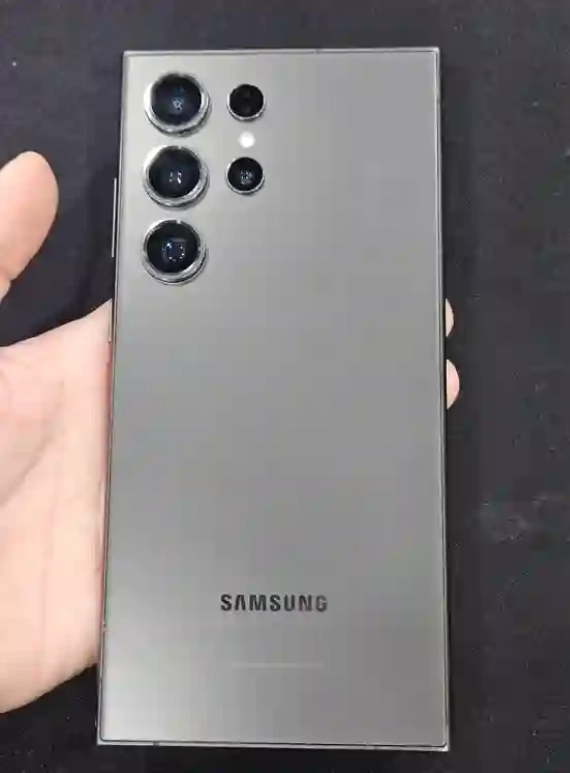 갤럭시 S24울트라 256GB - 안심되는 중고거래