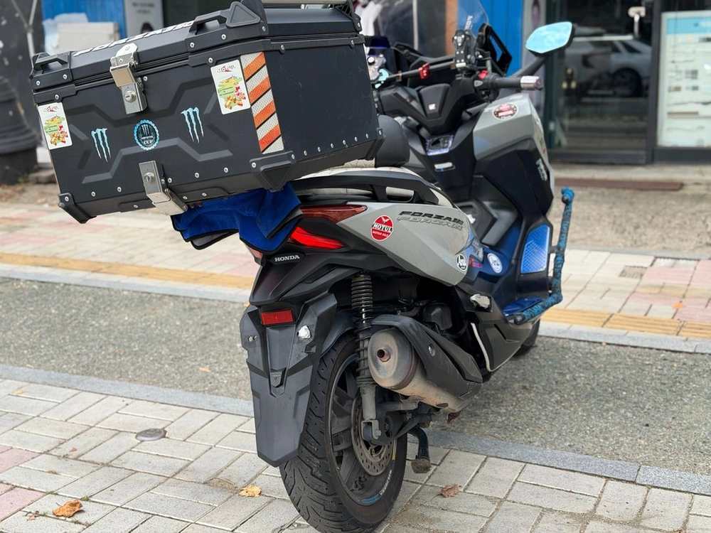 24년식 포르자350 저렴하게 판매합니다 이미지