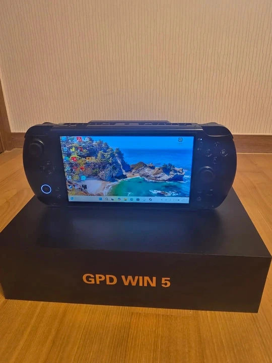 GPD Win 5 AI max 395 32GB/1TB 팝니다. - 안심되는 중고거래