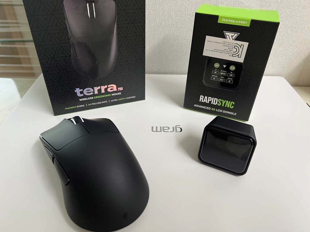 티볼루션 테라 + 8K 동글 (Teevolution TERRA PRO + 8K) - 안심되는 중고거래