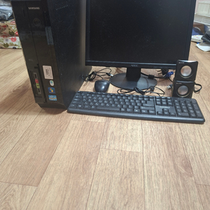 삼성 컴퓨터 본체 데스크탑 DM-C600 모니터 마우스 키보드 스피커 팝니다 이미지