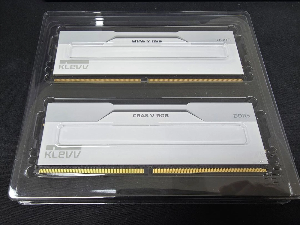 [풀박스] KLEVV CRAS V RGB DDR5-6000 CL30 화이트 32GB (16GB x 2) 이미지