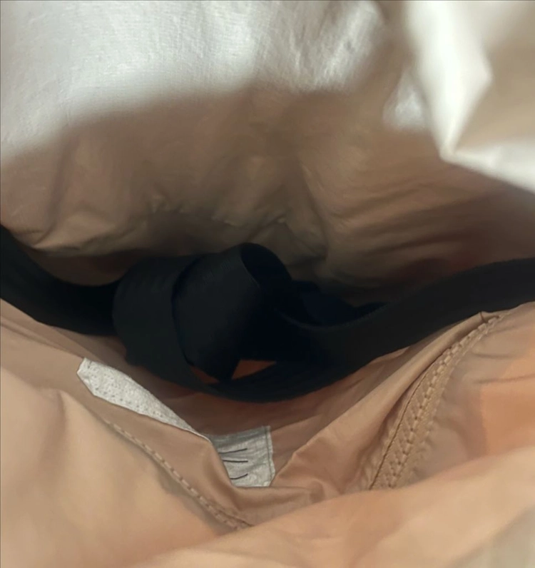 나이키 바람막이 아노락 핑크베이지 이미지