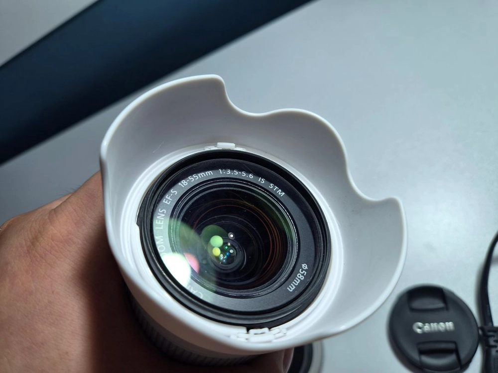 캐논 100D 화이트바디 , 번들 , 40mm 단렌즈 팔아여 이미지