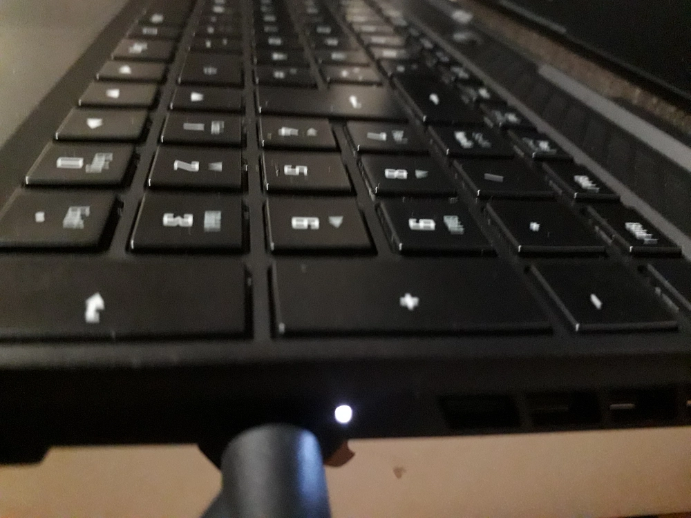 고장 부품용 기가바이트 AORUS 15 XE5 이미지