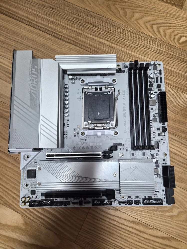 b650m gigabyte aorus elite ice ax 이미지