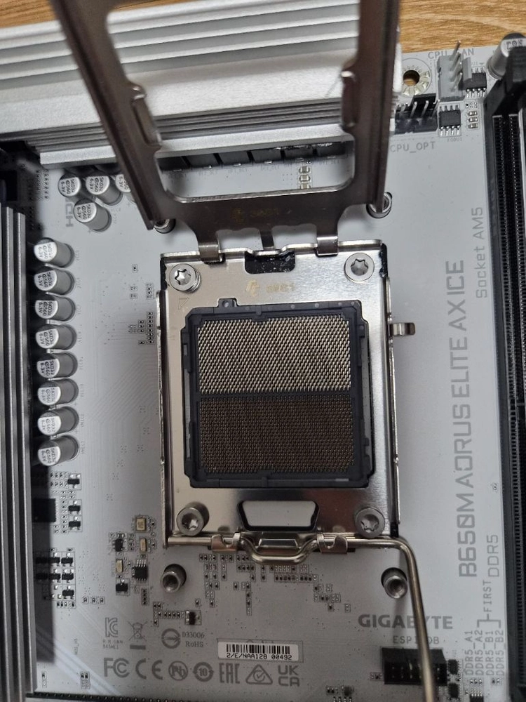 b650m gigabyte aorus elite ice ax 이미지