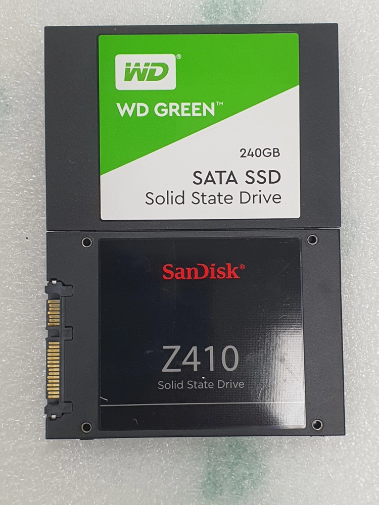 컴퓨터 저장장치 2.5인치 SSD WD 240GB 두종류 이미지