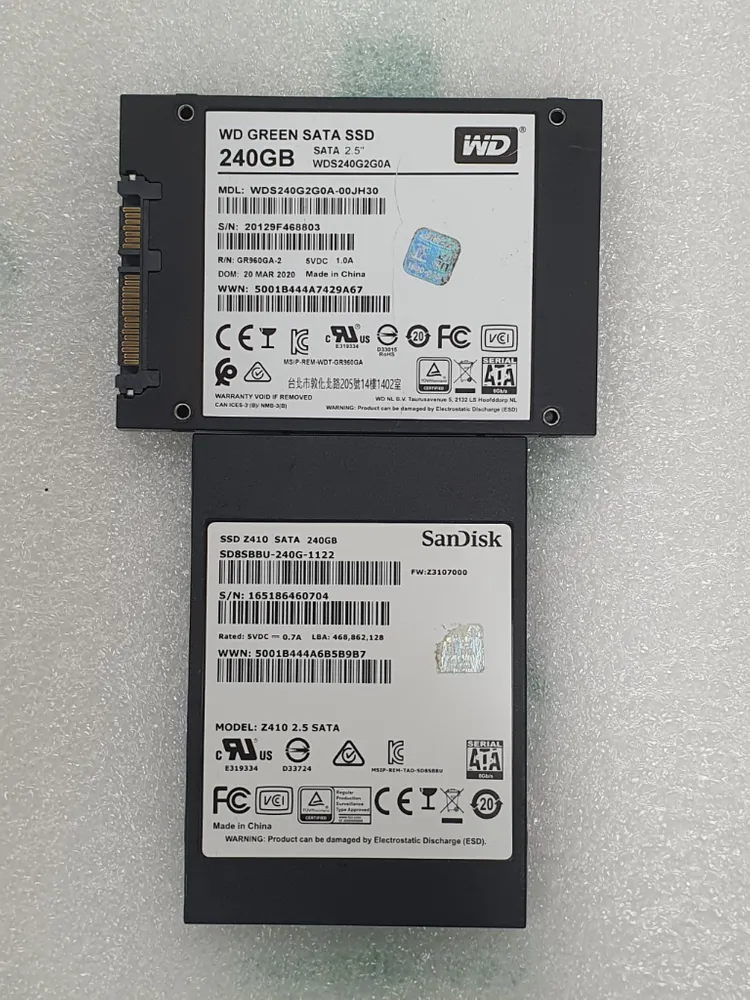 컴퓨터 저장장치 2.5인치 SSD WD 240GB 두종류 이미지