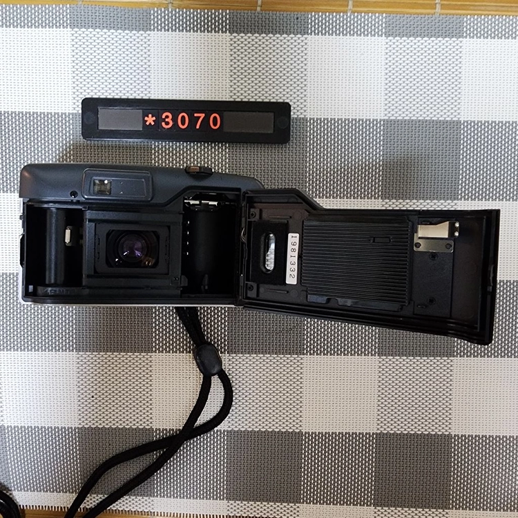 45 카메라 3x 줌 필름카메라 이미지