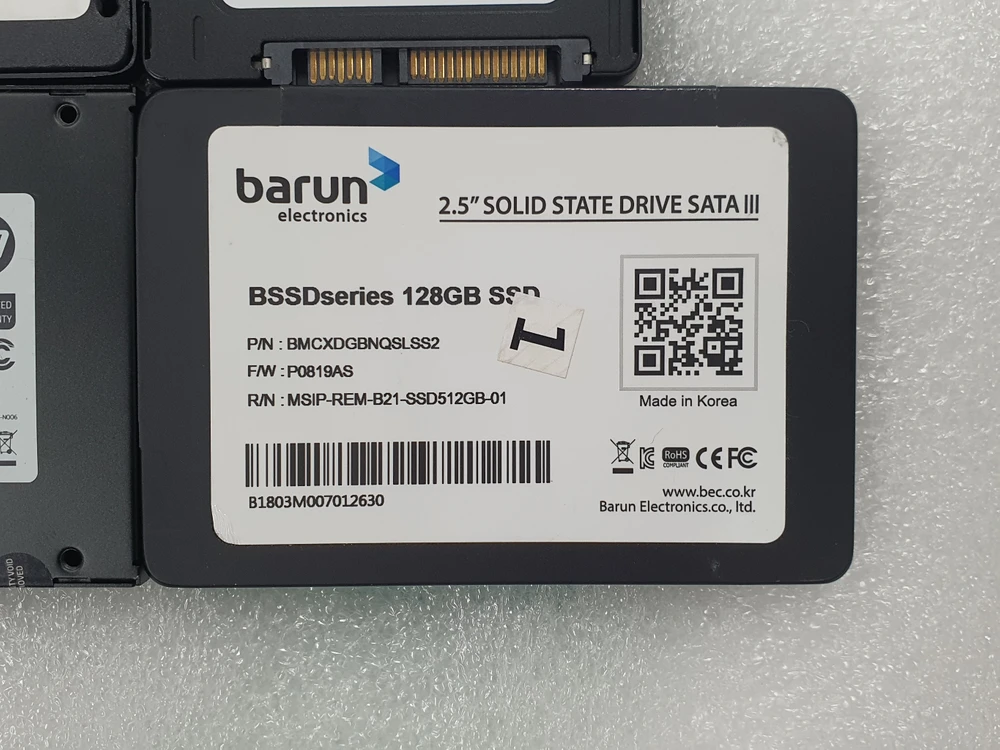 컴퓨터 저장장치 2.5인치 SSD 외산 128GB 4개 일괄 이미지