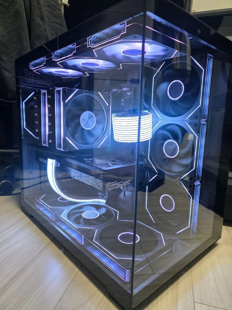 라이젠7 7800X3D RX9070XT 본체 팝니다 이미지