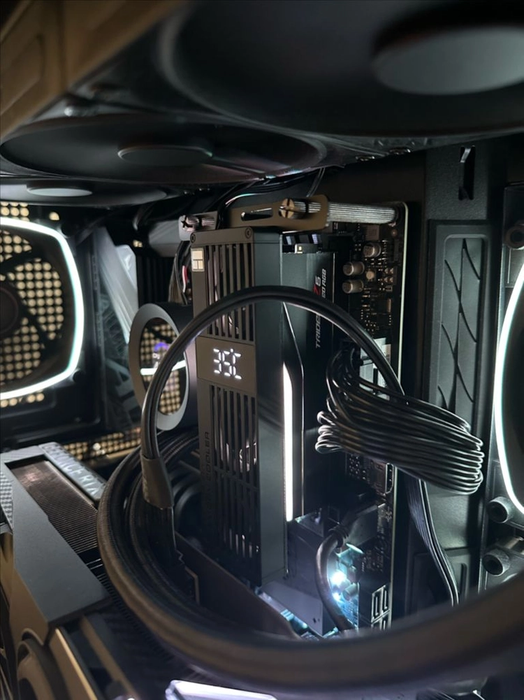 지스킬 DDR5 6000 cl26 1.4v 64GB(32*2) 블랙 이미지