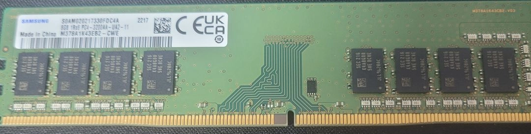 삼성램 데탑용 DDR 8기가 3200AA 2개 중고 팔아요 이미지