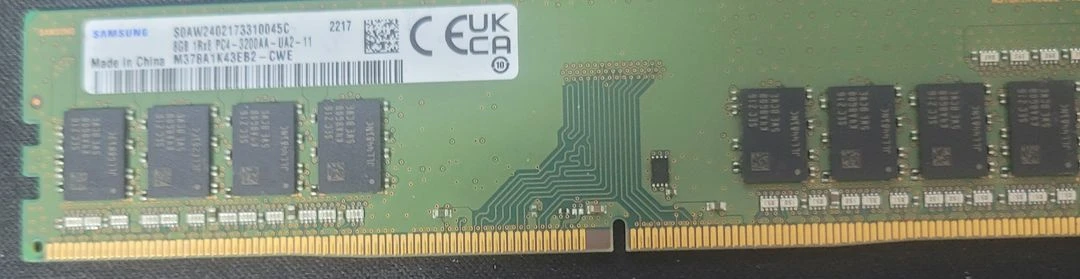 삼성램 데탑용 DDR 8기가 3200AA 2개 중고 팔아요 이미지
