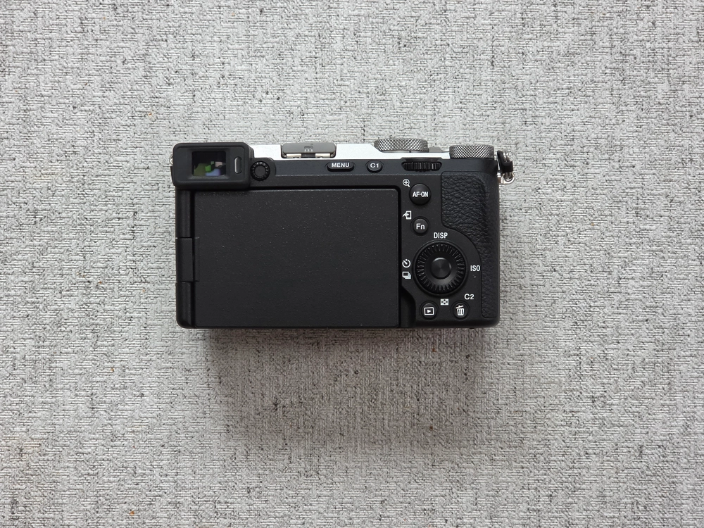 소니 A7C2 실버 + 28-60mm 렌즈 이미지